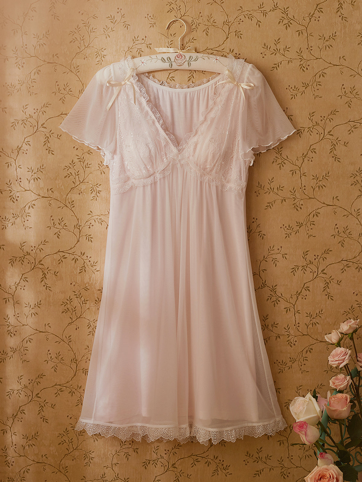 Dream Petal V-Lace Nightdress