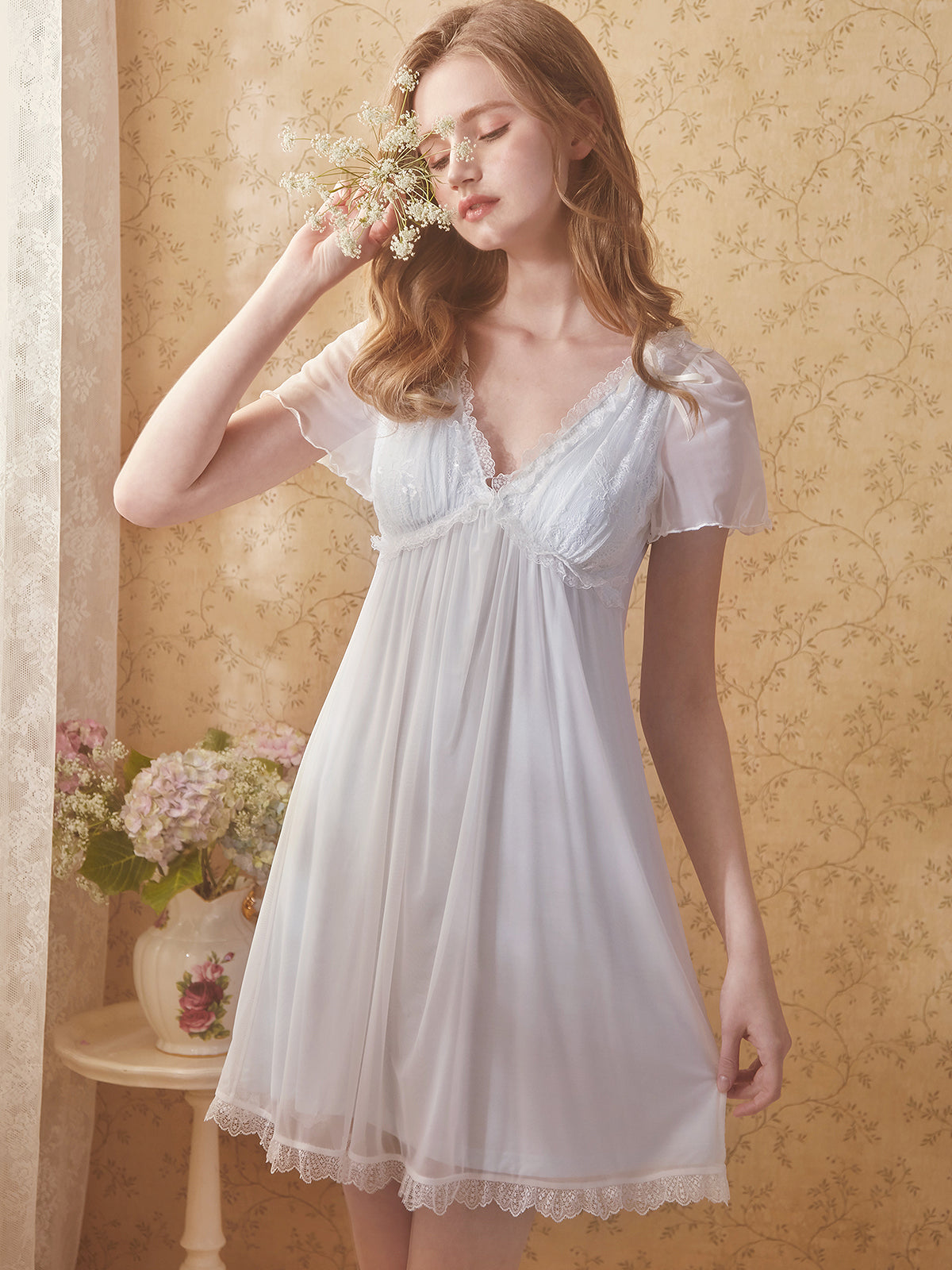 Dream Petal V-Lace Nightdress